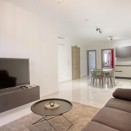 Spacious, Brand New 2br, Just Off The Promenade By 360 Estates * Gzira