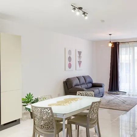 Spacious, Brand New 2br, Just Off The Promenade By 360 Estates