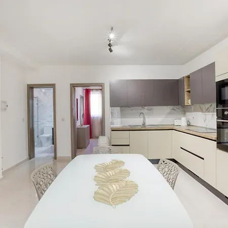 Spacious, Brand New 2br, Just Off The Promenade By 360 Estates شقة Gzira